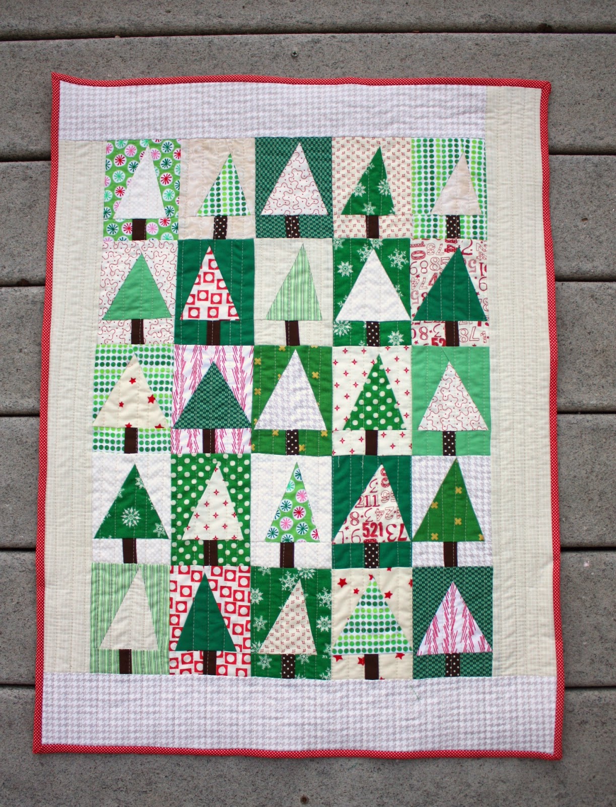 Quilt Inspiration Free pattern day Christmas quilts (part 1) Trees!