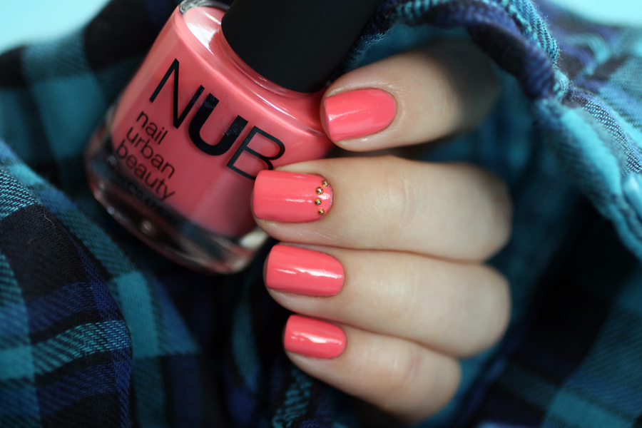 бюджетный лак для ногтей