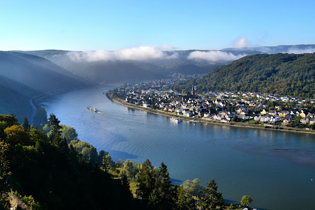 A voyage to the past and present on the Rhine River in Germany. This view of the River and the village of Spay on the opposite bank was taken from Marksburg Castle. All photography is the property of EuroTravelogue™. Unauthorized use is prohibited.