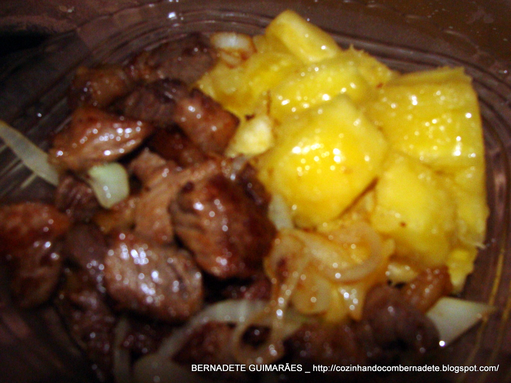 Cozinhando com Bernadete: CARNE DE SOL COM MANDIOCA FRITA NA MANTEIGA