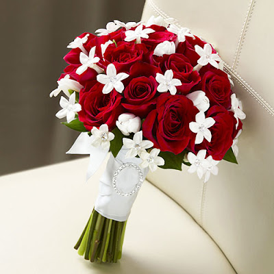 Phổ biến với 3 mẫu hoa cưới cầm tay  Hoa-cuoi-dang-bo-ngan