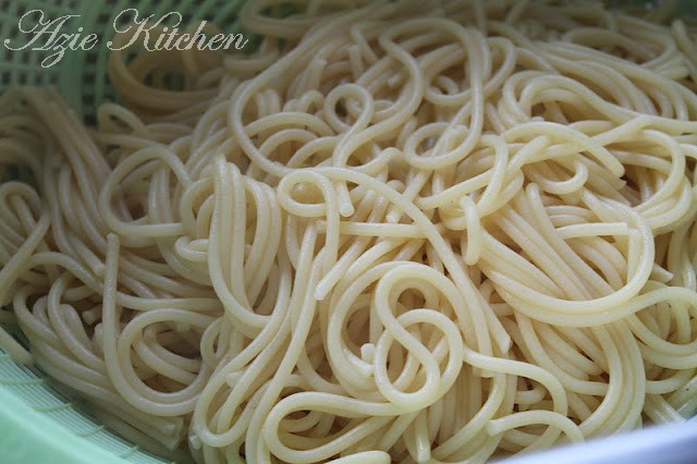 Seafood Spaghetti Aglio e Olio - Azie Kitchen