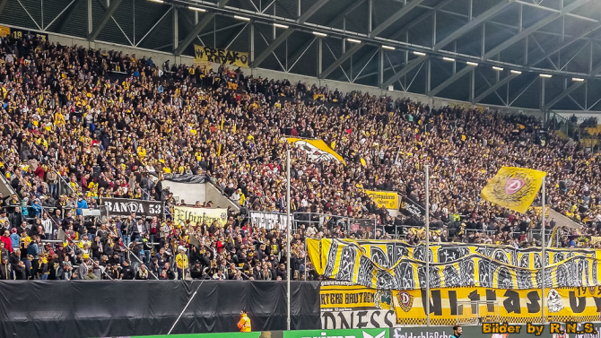 Sportgemeinschaft Dynamo Dresden Dynamo Ballerte Den Vfb