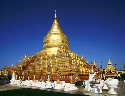 Shwezigon Pagoda Platform