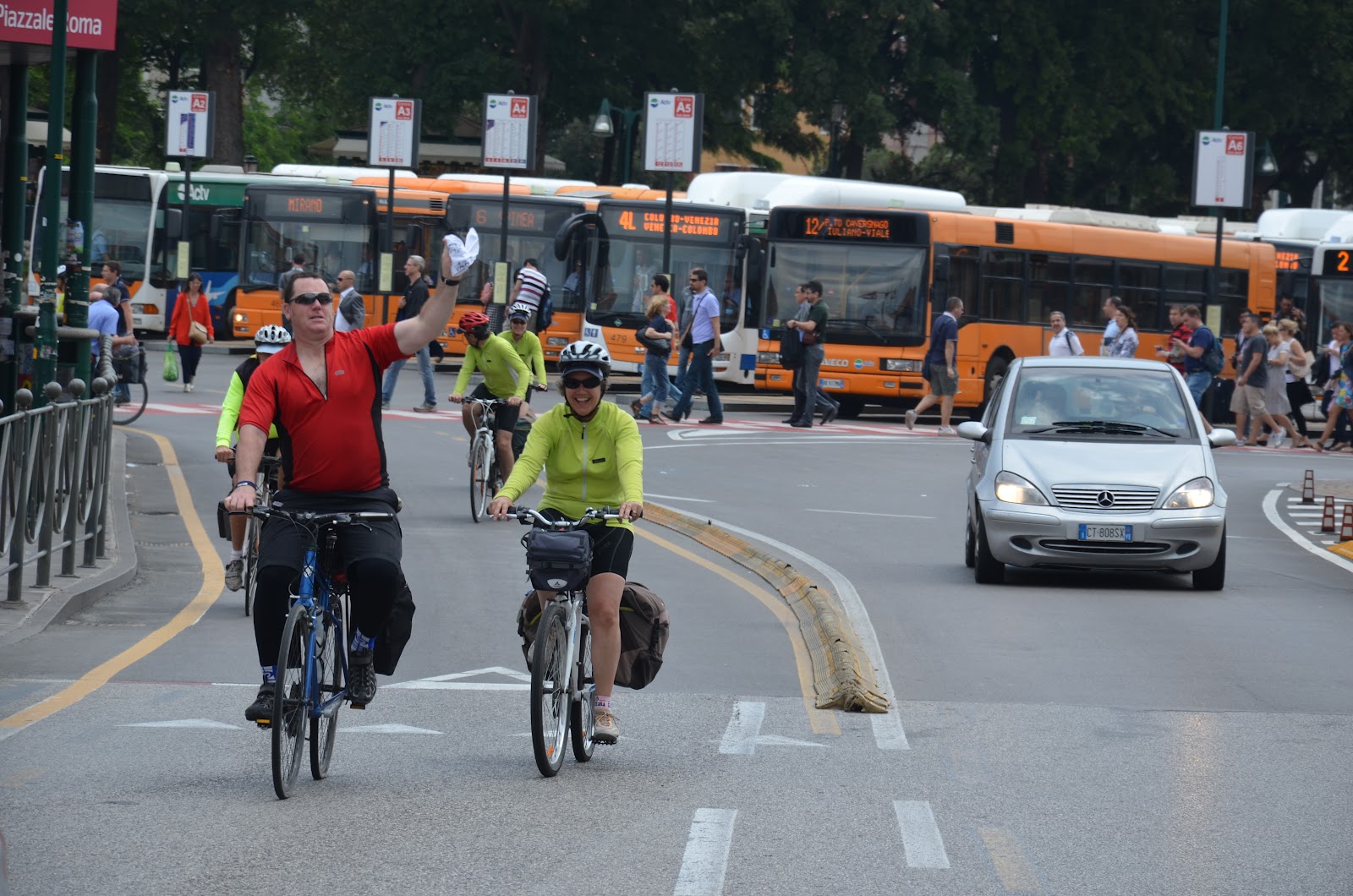 From MIlan to Venice by bike. Arrival of Australian customers in