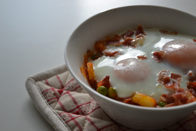  HUEVOS AL PLATO 