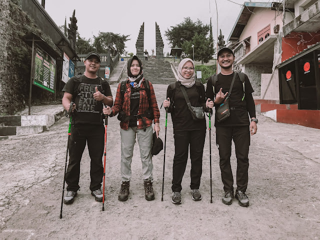 pendakian gunung lawu via cetho