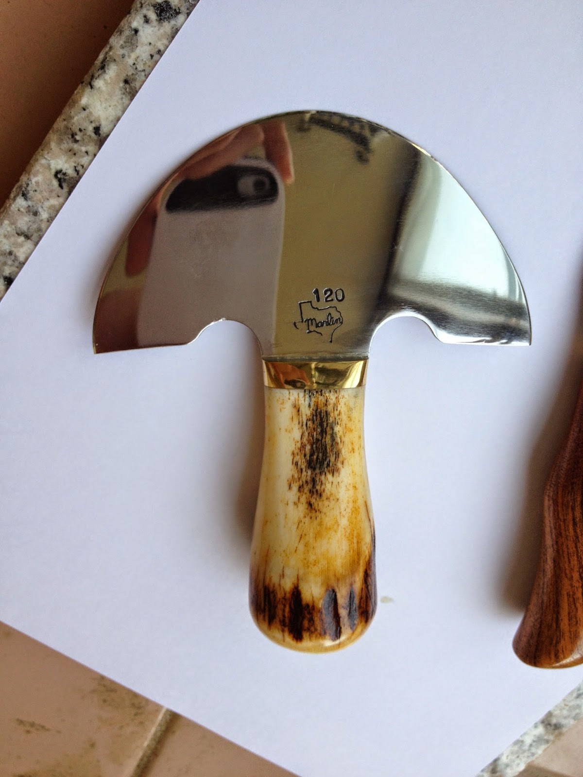 Leathertoolz leather craft tools review blog Danny Marlin Round