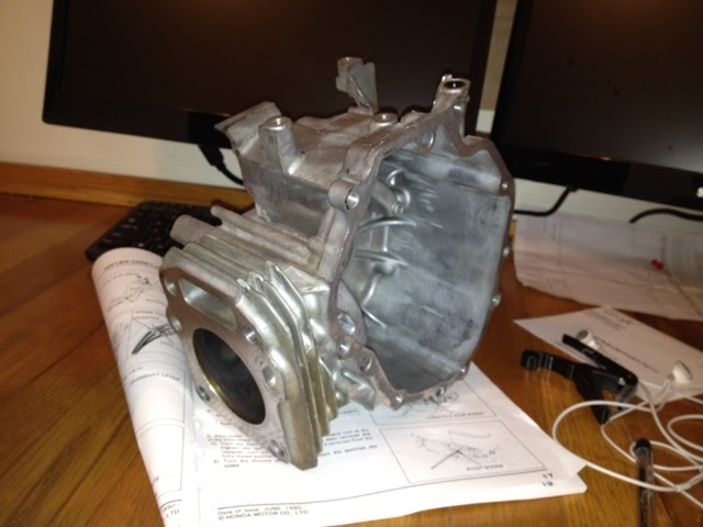 Honda HR214 Lawn Mower Blog: Honda hr214 lawn mower engine tear-down