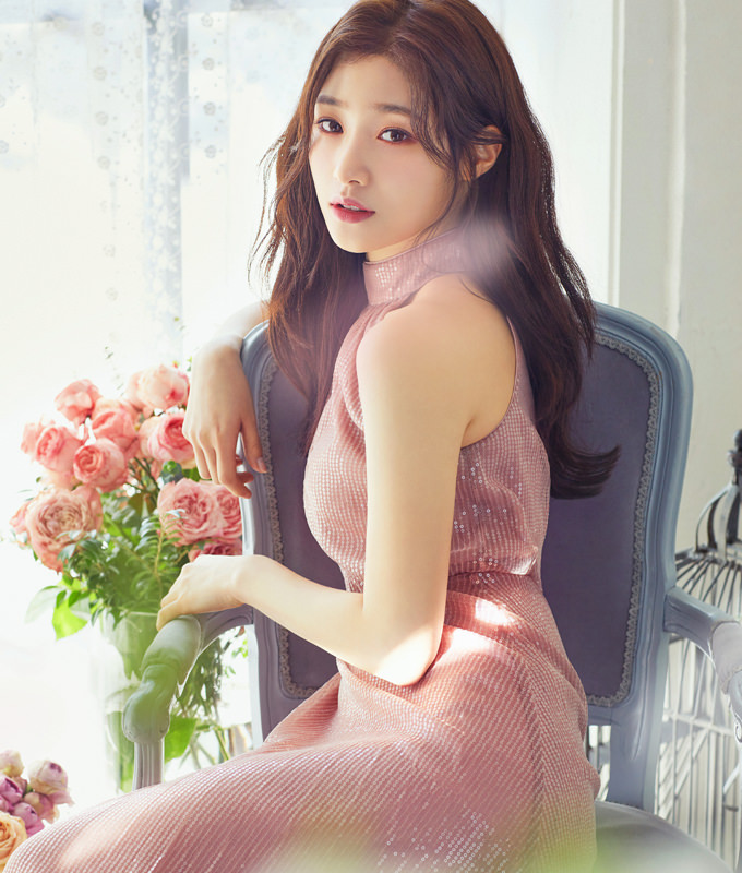 DIA Chaeyeon Is Prettier Than Flowers For 'Healing Bird'! | Daily K Pop