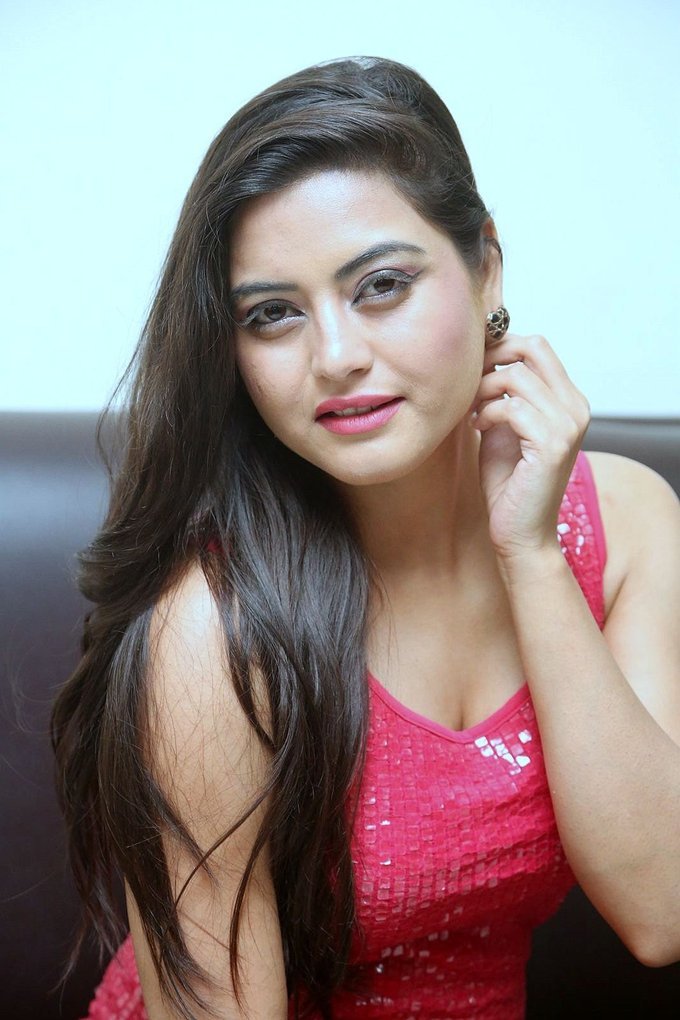 Telugu Model Shipra Gaur Thigh Show In Hot Mini Pink Dress