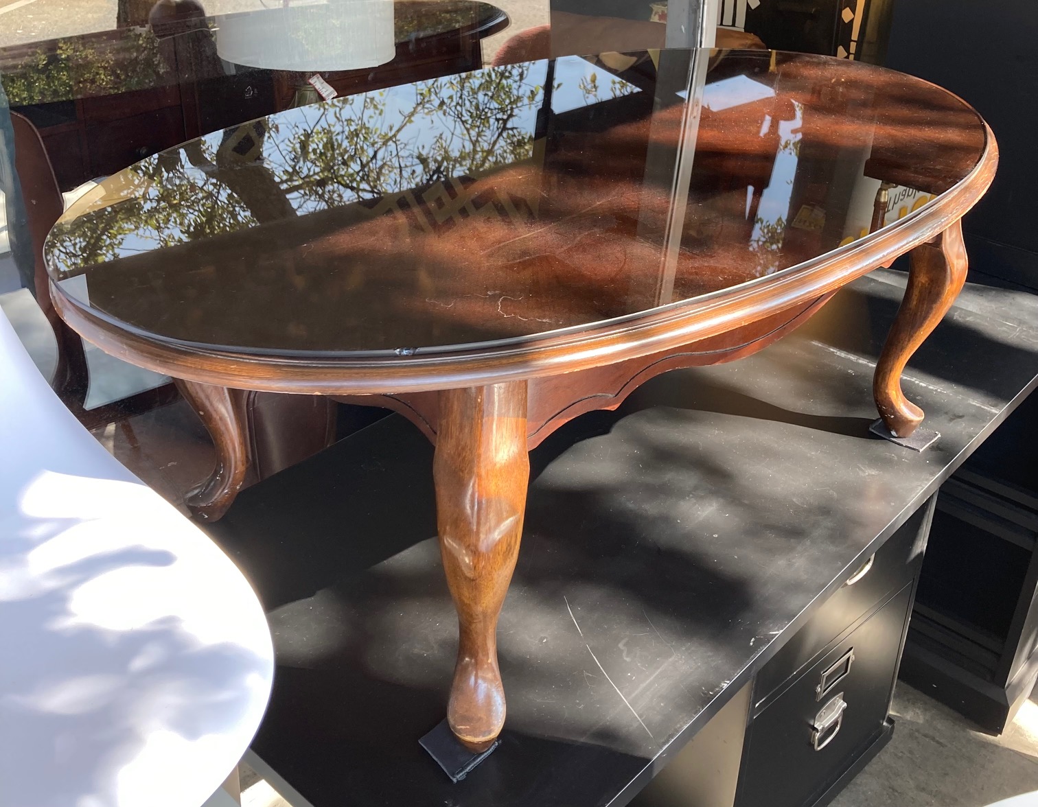 UHURU FURNITURE & COLLECTIBLES SOLD 107225 Oval Queen Anne Coffee