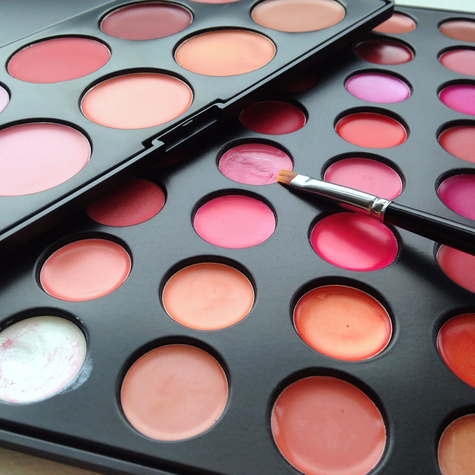 Crown Brush Crownbrush Lipstick Palettes & GIVEAWAY