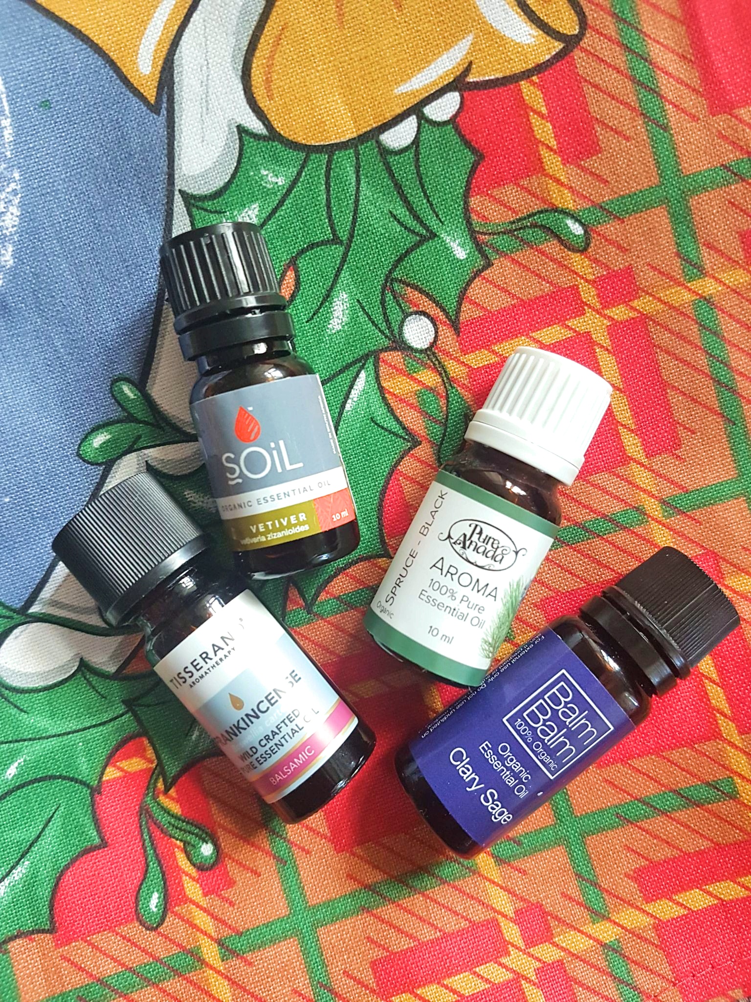 Holiday Essential Oils: 6 More Winter Diffuser Blends - The ecoLogical