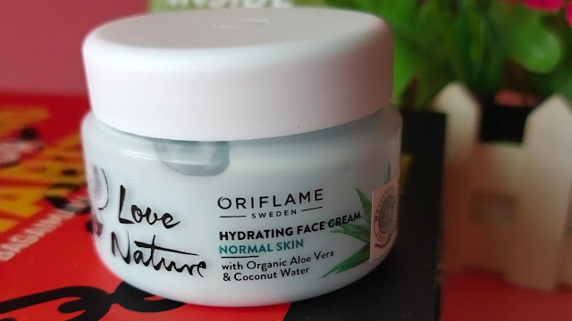 Love nature hydrating face cream with organic aloe vera and coconut water Love nature hydrating face cream with organic aloe vera and coconut water