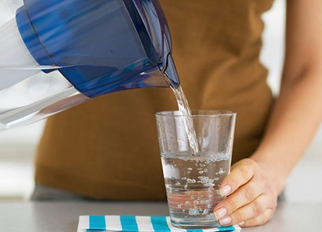 Recette d'eau alcaline pour la perte du poids et contre la fatigue et les maladies