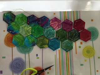 Linking the hexies together using JoJo Hall's Technique