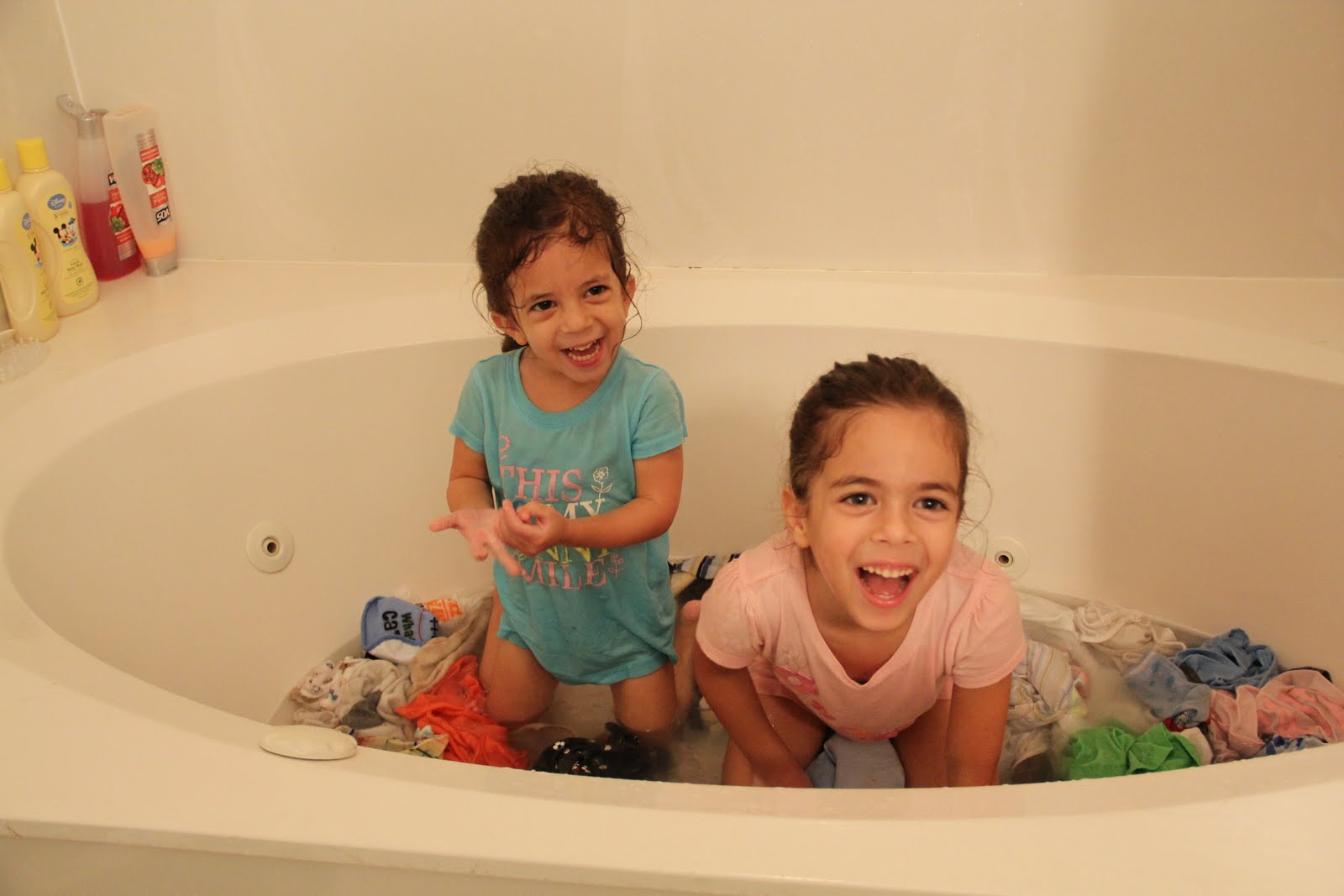 Washing clothes... in the bath tub? 