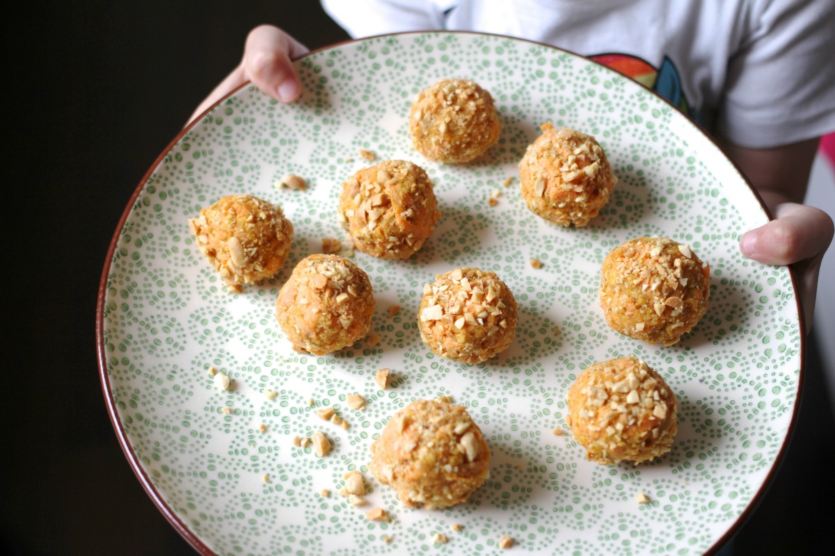 HOME OF HAPPY: KAROTTEN-ERDNUSS ENERGY BITES {DER GESUNDE SNACK FÜR ...