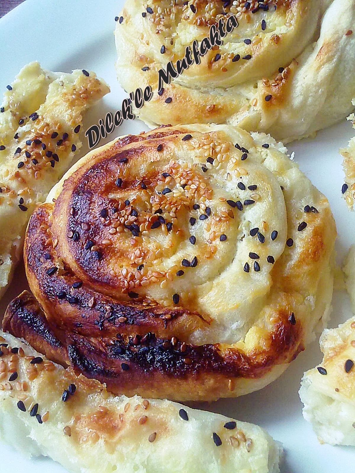 Hazır Yufkadan Gül Böreği Dilek�le Mutfakta