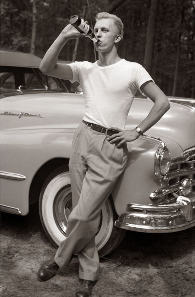30 Cool Photos Show Fashion Styles of Gentlemen in the 1950s _ US ...