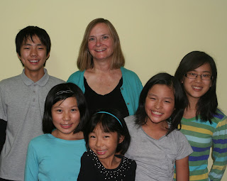 Donna in the Background, then Hong Wei, Lindsay, Kristen, Liu Er, Marissa (Left to Right)