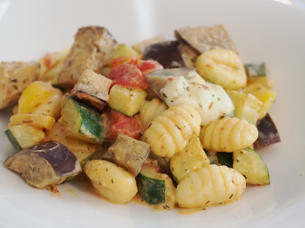 Gemüsepfanne mit Gnocchi und Mozzarella (5 Portionen) – Bunte ...