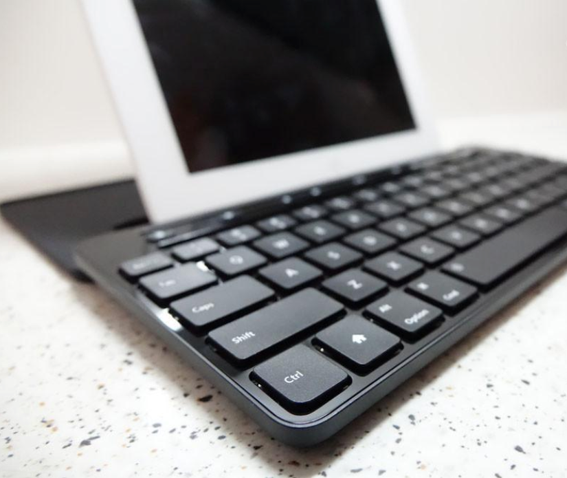 Microsoft Universal Mobile Keyboard, Review
