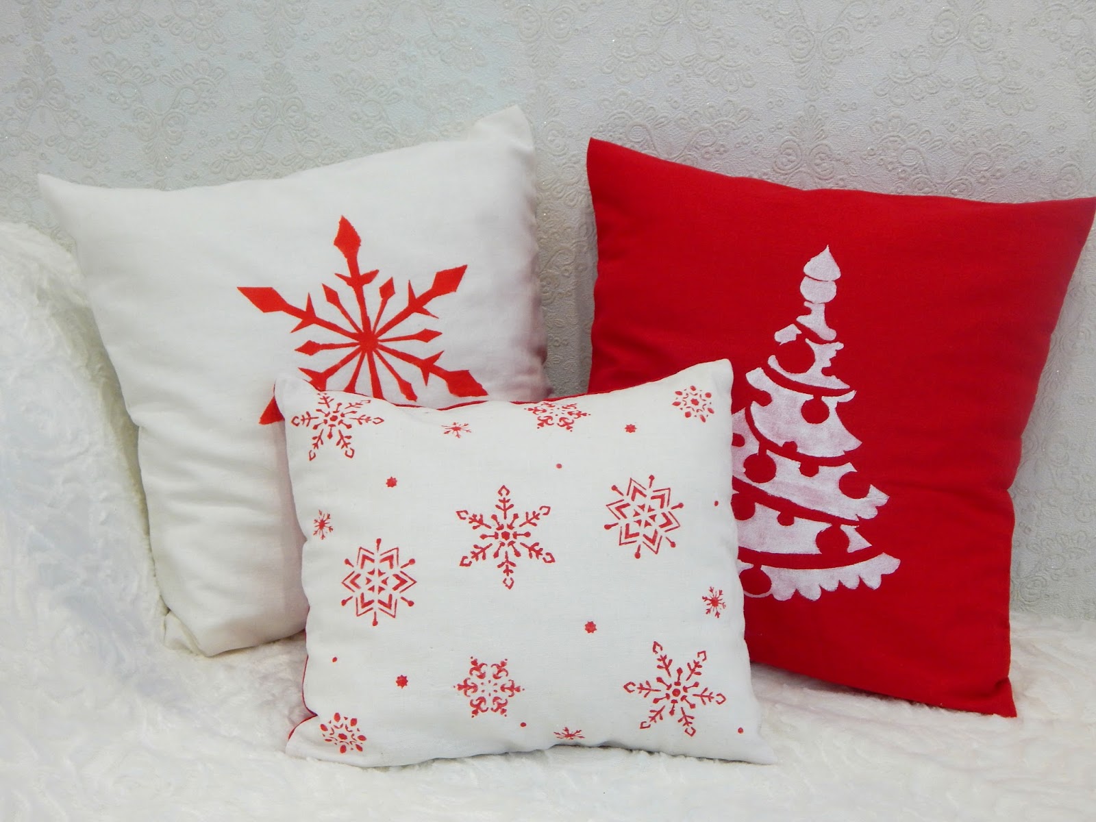 новогодние подушки. вайлдберриз новогодние подушки. новогодние наволочки на декоративные подушки. красивые новогодние подушка. вайлдберриз новогодние подушки.