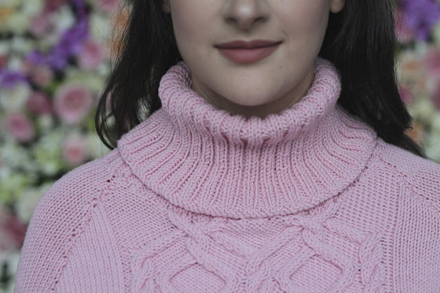 Julia Bobbin - Sweater Cape by Cleckheaton Patterns