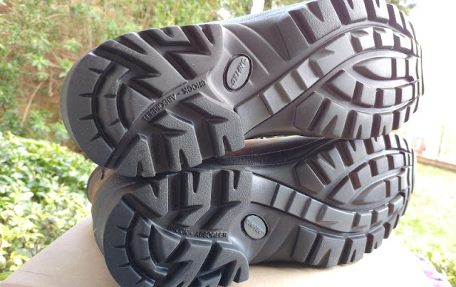 Hi-Tec Ravine Boots Waterproof Nubuck With Vibram Outsoles | Gadget ...