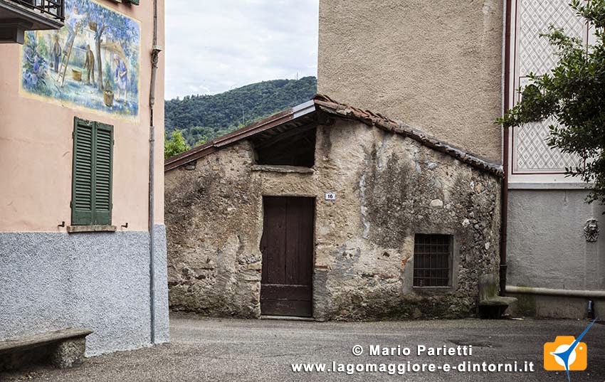 Marchirolo paese dipinto Paesi dipinti del varesotto: Marchirolo