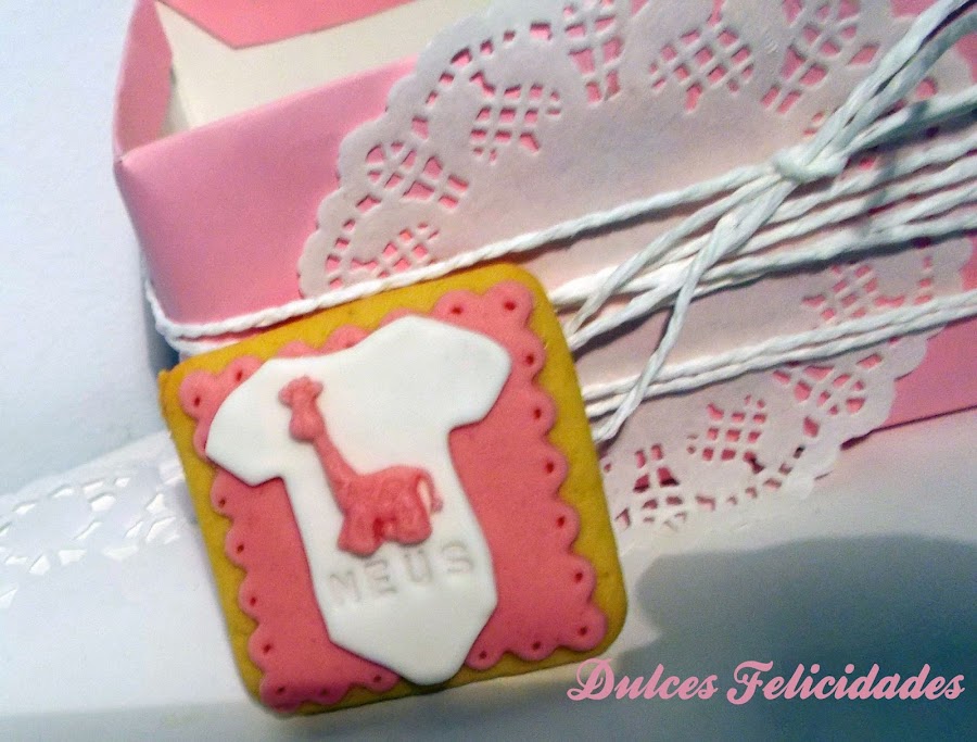 Galletas para bebé con decoración en relieve