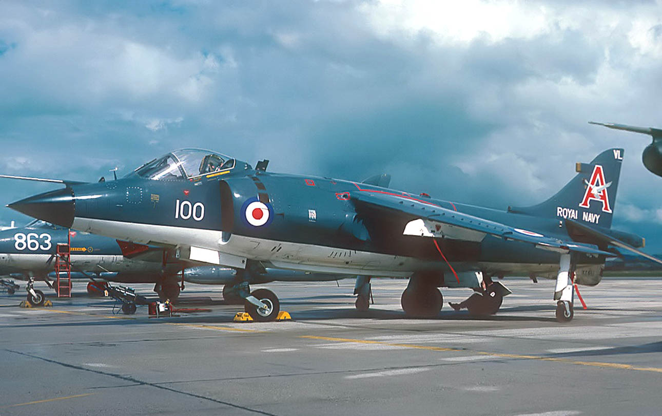 nhungdoicanh BAe Sea Harrier