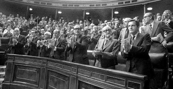 La Ley de Amnistía de 1977, aval jurídico y político que sigue manteniendo la impunidad de los crímenes del franquismo La Ley de Amnistía de 1977, aval jurídico y político que sigue manteniendo la impunidad de los crímenes del franquismo
