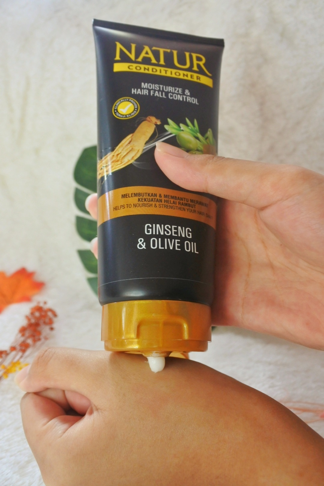 Rambut Kibas-able Bersama Natur Conditioner | Bibi Titi Teliti