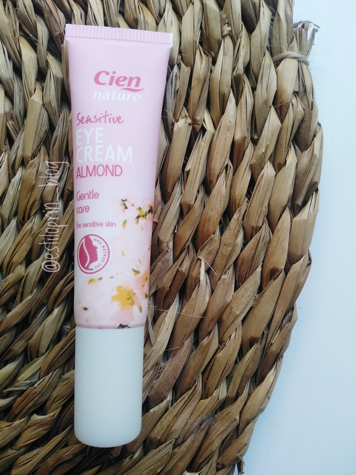 Review: Contorno de ojos Sensitive de Lidl | estiloprin_blog