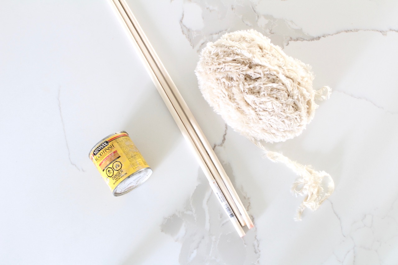 DIY Faux Pampas Grass with Yarn Harlow & Thistle