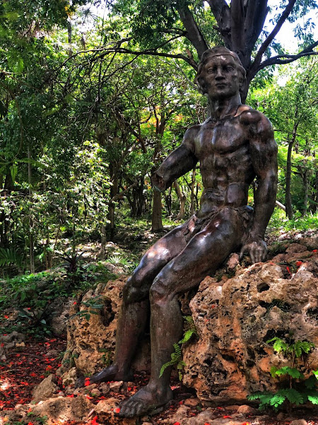 Estatua del Cacique Enriquillo desfigurada, 1970, Desfigurada