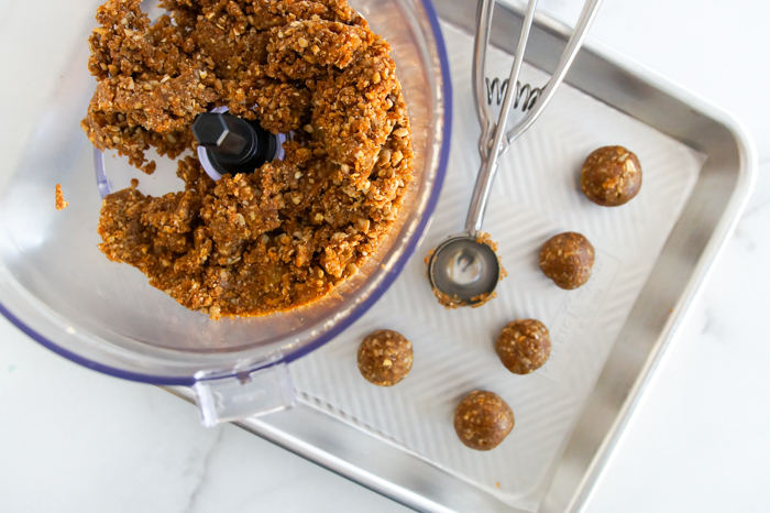 No-Bake Gingerbread Cookie Energy Balls