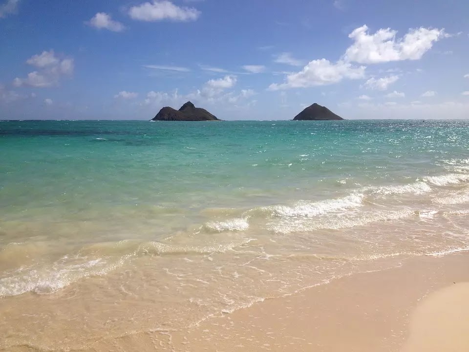 On vacation at Lanikai Beach, Oahu, Hawaii (with Map & Photos)