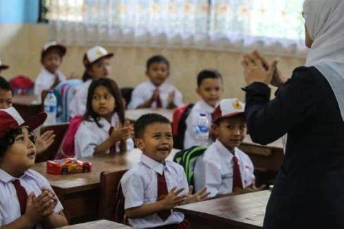 Menyiapkan Anak Masuk Sekolah Dasar