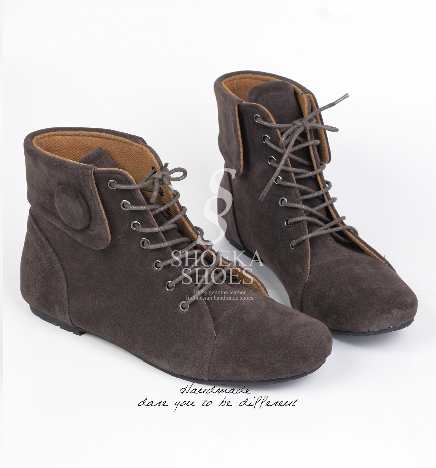  Sepatu  Boot  Wanita Model  Korea Holidays OO