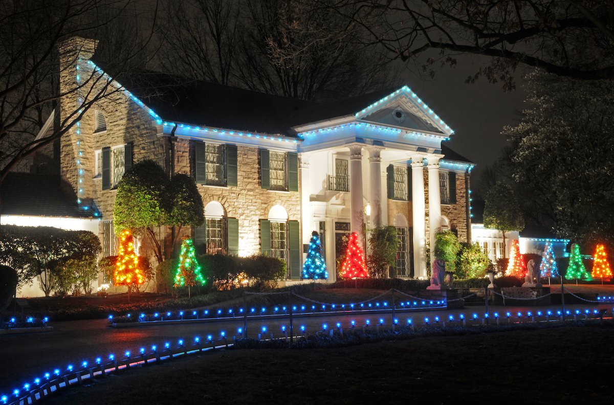 Elvis Day By Day November 19 Christmas At Graceland