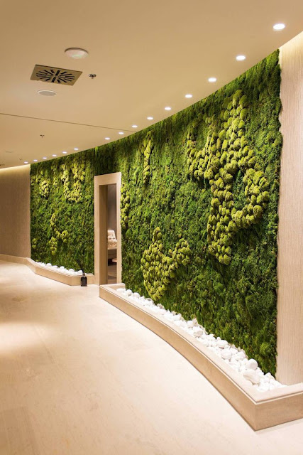 wall decoration with artificial grass