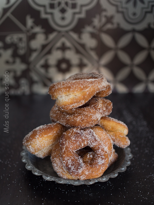 Roscos fritos de huevo para Semana Santa