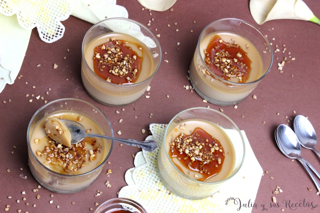 JULIA Y SUS RECETAS Panna cotta de crema de spéculoos