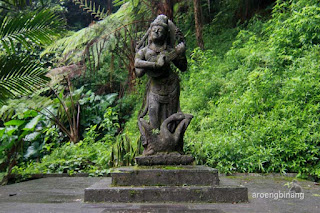 air terjun parang ijo karanganyar