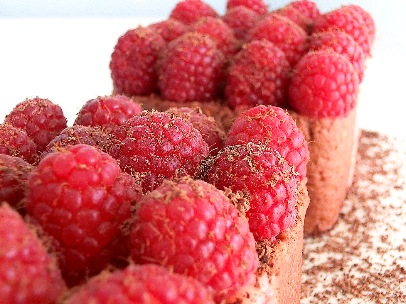 Dolce al cous-cous con lamponi e cacao