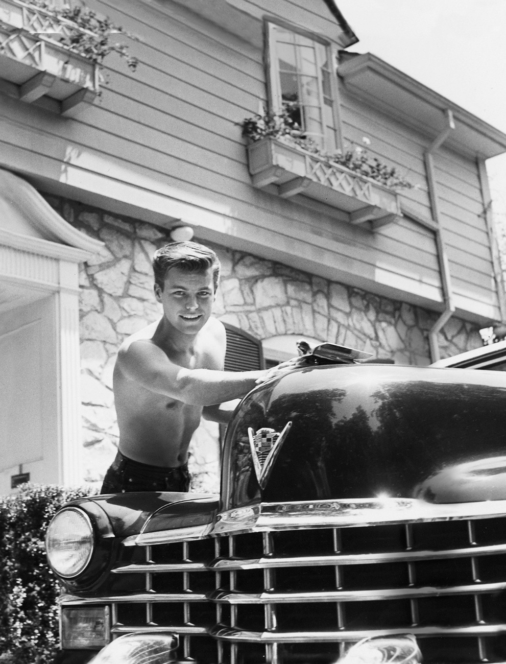 Classic Stars and Luxury Cars: 30 Interesting Vintage Photos of